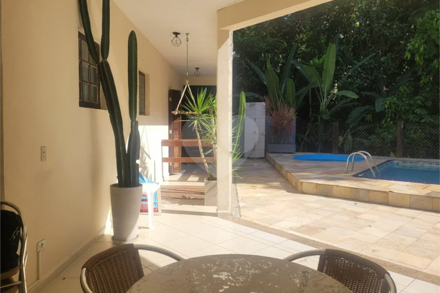 Casa à venda com 7 quartos, sendo 5 suítes, em Guaratuba, Bertioga, SP