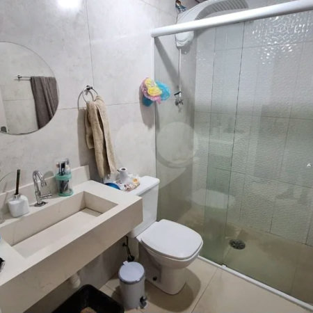 Casa de 2 quartos em Rua Orange, Vila Luzita, Santo André - Venda!
