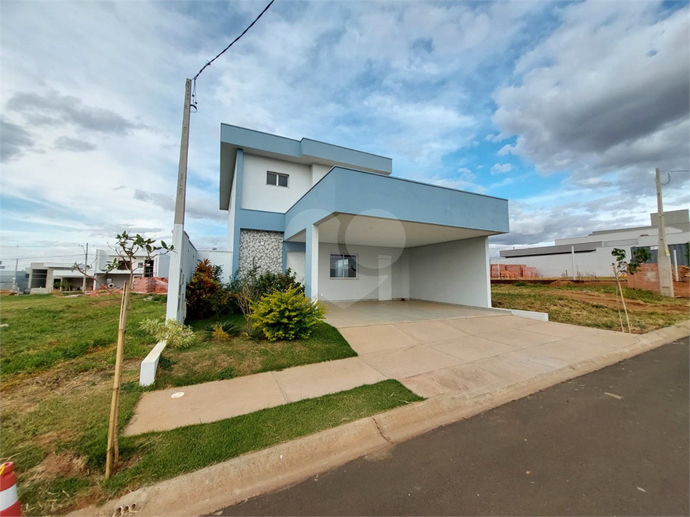 Sobrado com 3 Dormitórios no Villenuve