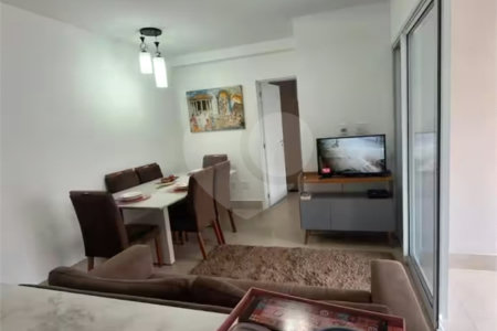 Apartamento com uma suíte para locação ao lado do Shopping Metrô Tatuapé. SP
