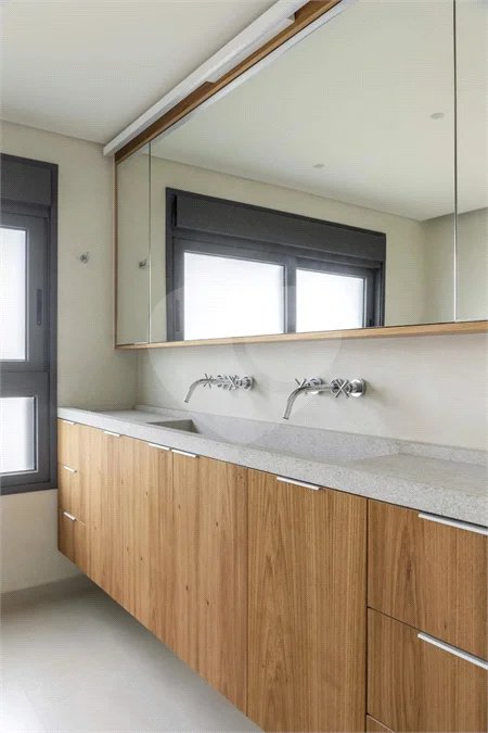 Apartamento à venda com 4 quartos, sendo 3 suítes,  em Itaim Bibi, São Paulo, SP