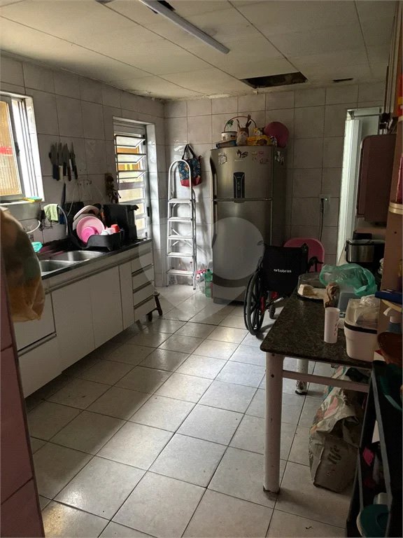 Casa com 300m², 5 quartos (3 suítes), 3 garagens, à venda em Itaquera