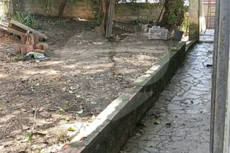 TERRENO ESQUINA A VENDA COM 3 CASAS + GARAGENS NO JABAQUARA / OU ALUGA CASA PRINCIPAL