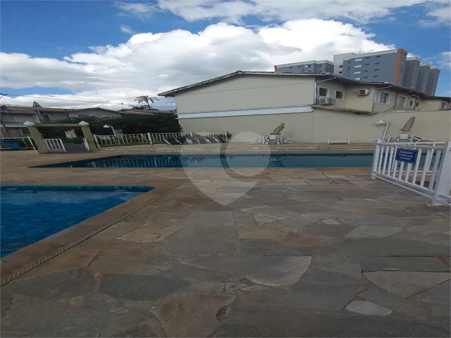 Sobrado 4 dormitórios, condomínio Village Paineiras