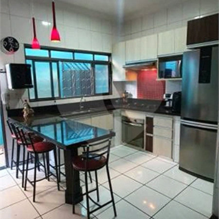 Casa térrea em Ribeirão Preto/SP.