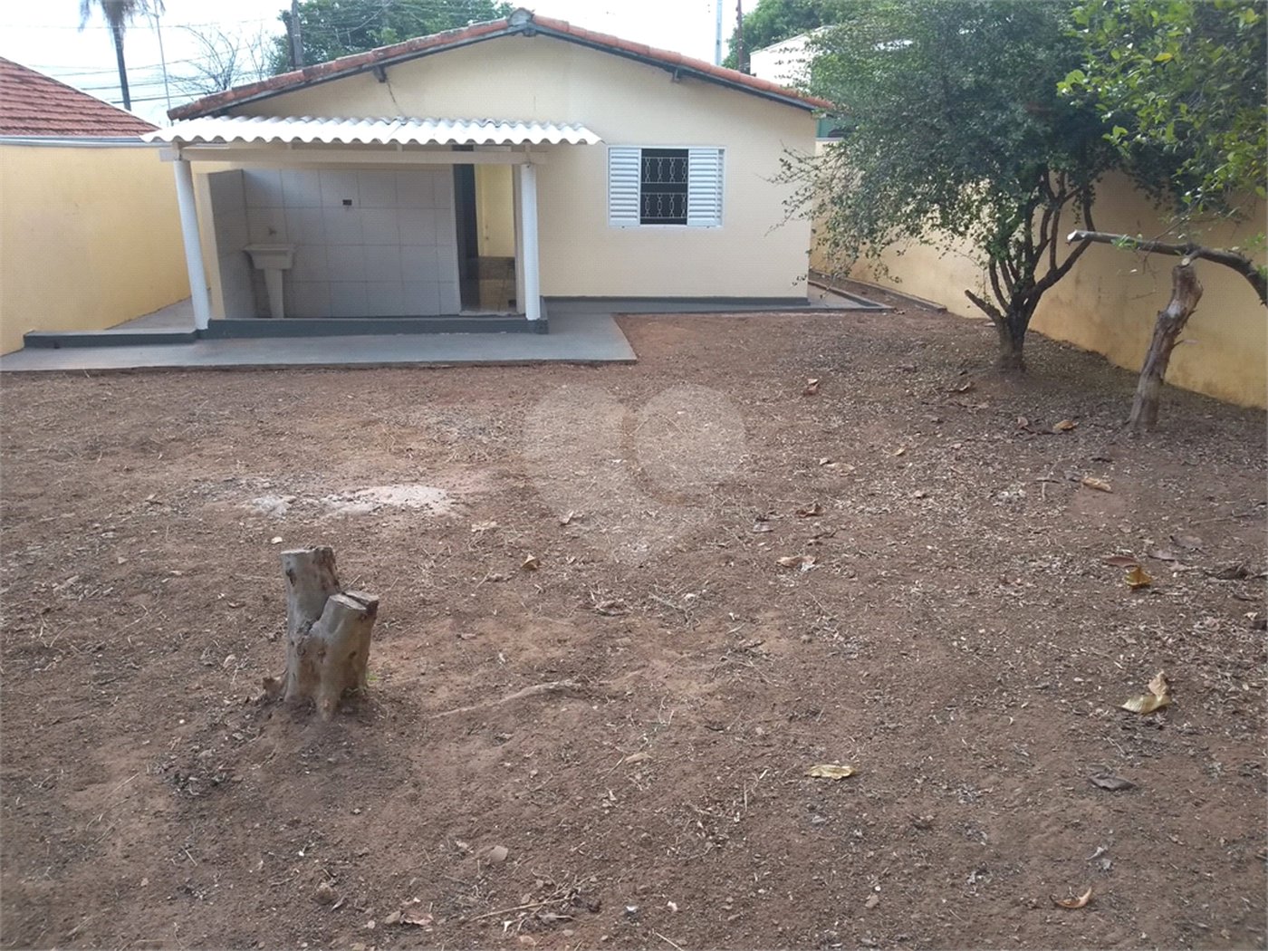 Casa á venda no Jardim são Batista.