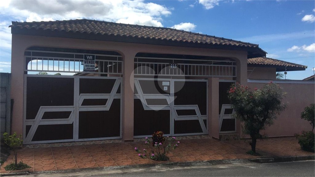 Casa ampla à venda no Vale das Flores em Atibaia