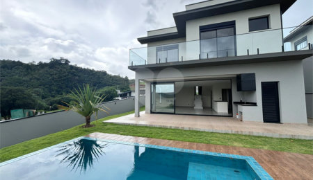 Terreno à venda com 3 suítes no condomínio Quintas da Boa Vista, Atibaia - SP
