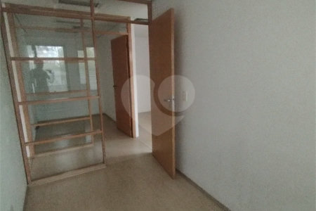 Sala comercial para locação no Jardim Paulista, 90 m², 2 garagens