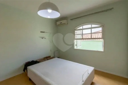 Sobrado à venda no Jardim Bom Clima, com 300 m² com 3 dormitórios piscina e churrasqueira