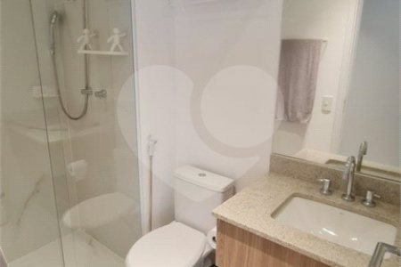 Apartamento com 2 dormitórios e uma suíte, mobilíado no Ibirapuera.