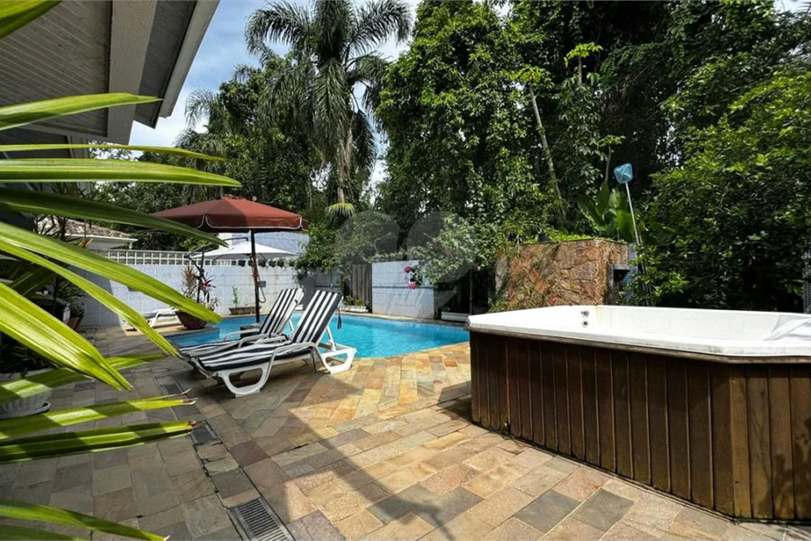 Casa à venda com 4 suítes em Riviera de São Lourenço, Bertioga, SP