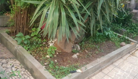 Sobrado à venda ou para alugar com 3 quartos em Vila Bertioga, São Paulo, SP