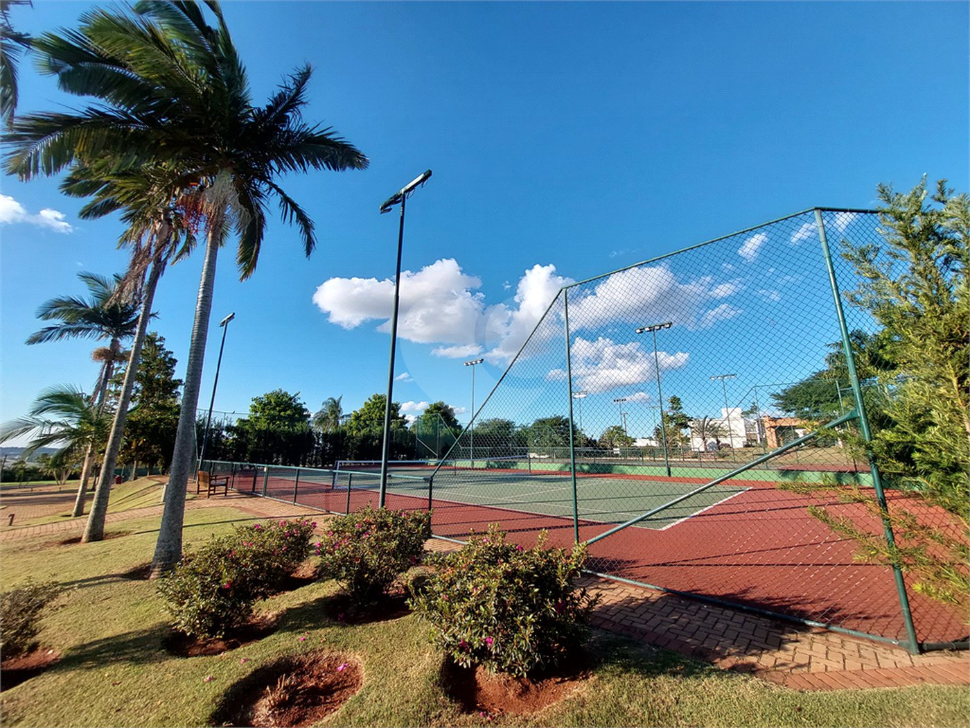 Terreno de 1400m² no Damha Golf com vista pro campo de Golf