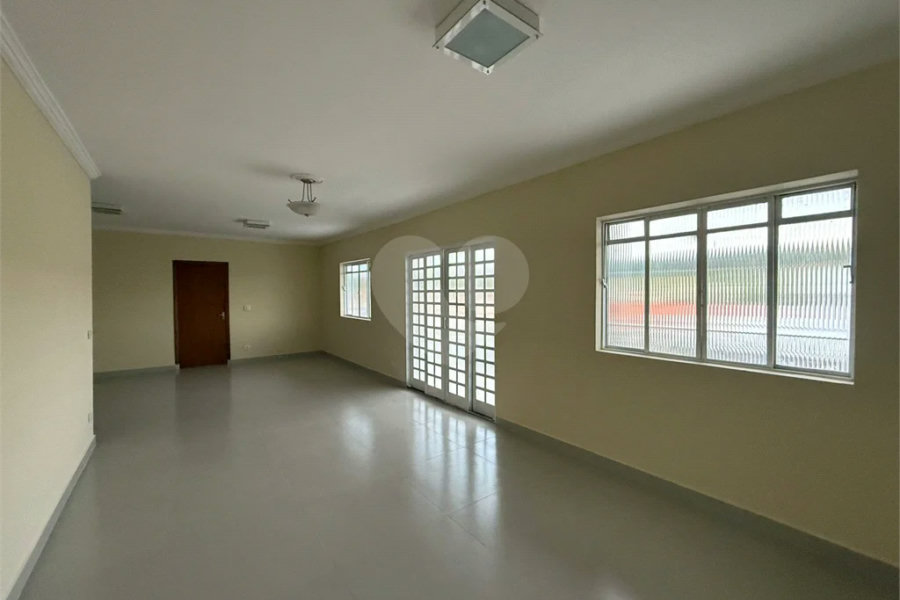 Casa à venda no Bairro Nova Piracicaba Casa à venda 3 dormitórios, 304m2 - Bairro Nova Piracicaba - Piracicaba, SP Casa à venda 3 dormitórios, 304m2 - Bairro Nova Piracicaba - Piracicaba, SP