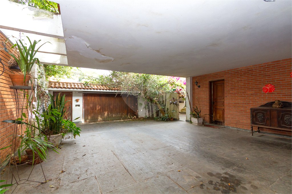 Casa Térrea com 2 quartos 5 vagas e terreno de 500m² no Brooklin