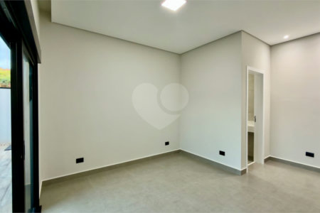 Casa térrea 3 dormitórios (3 suítes), espaço gourmet, piscina, 2 vagas garagem, condomínio fechado com ampla área lazer
