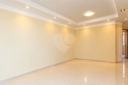 Apartamento de 84m² na Vila Lusitânia, em São Bernardo do Campo, com 3 dormitórios, suíte com varanda, 2 vagas cobertas, depósito privativo e lazer completo.