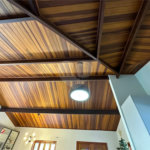 Casa à venda e locação no Condomínio Monte Alegre com 04 suítes.