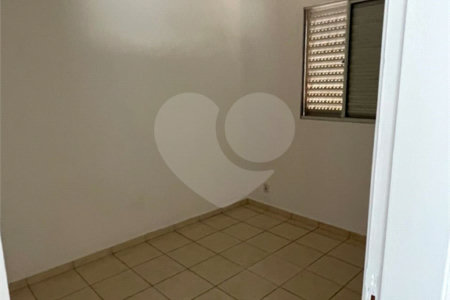 Apartamento no Condomínio Residencial Parque Romance.