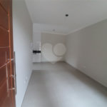 Apartamento com 37m2, 2 quartos, banheiro, sala, cozinha, quintal e 1 vaga de GARAGEM