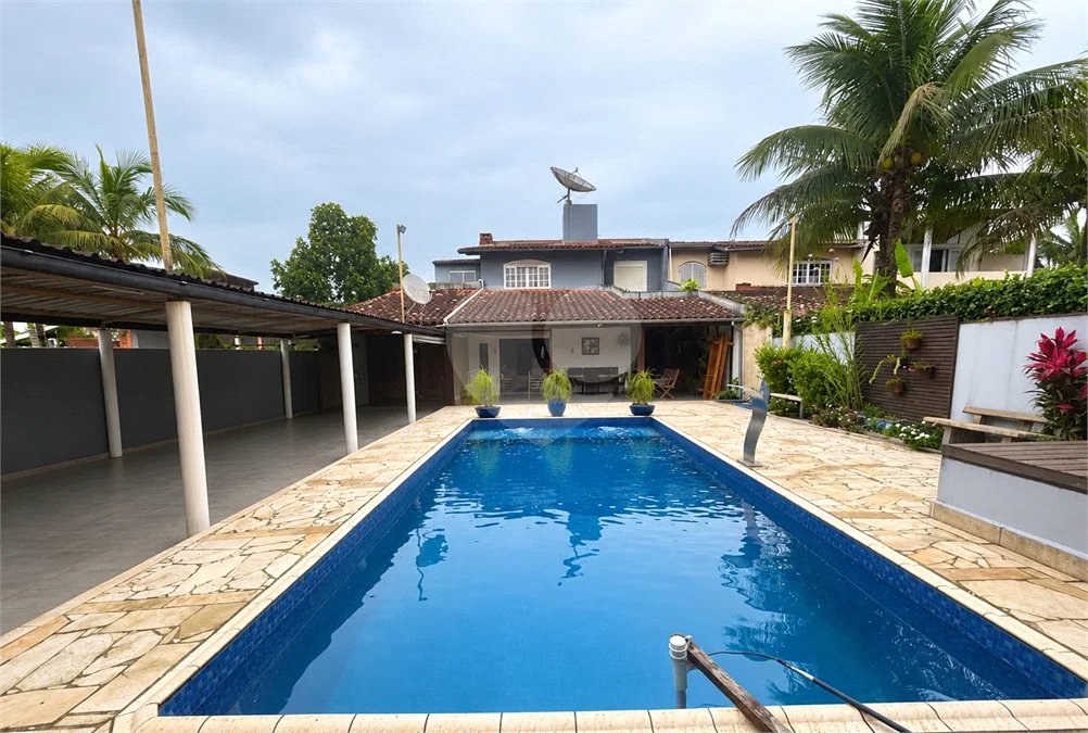 Casa à venda com 3 quartos, sendo 2 suítes, em Morada da Praia, Bertioga, SP