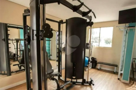 Apartamento à venda no Mandaqui com 3 dormitórios, sendo 1 suíte, sala ampla e bem distribuída, cozinha, 2 banheiros e área de serviço. O imóvel conta ainda com 1 vaga de garagem.