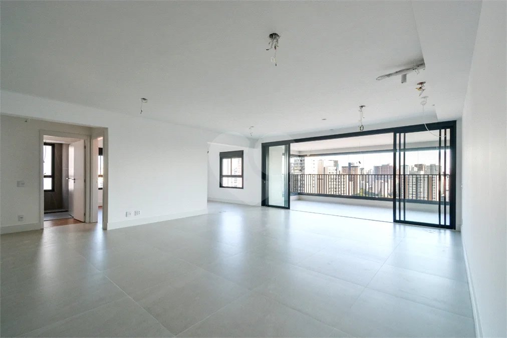Apartamento à venda com 3 suítes em Ibirapuera, São Paulo, SP