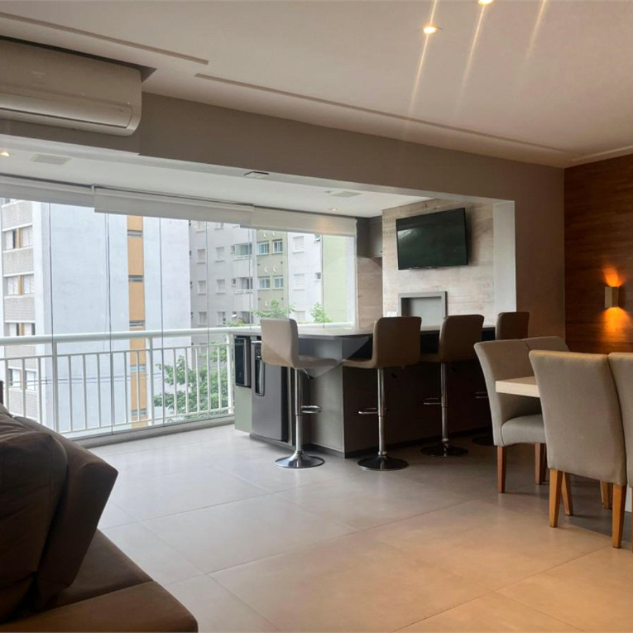 Vista definitiva para o verde, varanda gourmet integrada e um dos apartamentos mais exclusivos da Vila Mariana