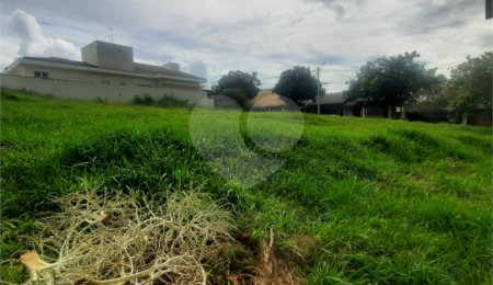 Terreno à venda em Villaggio Capríccio, Louveira, SP