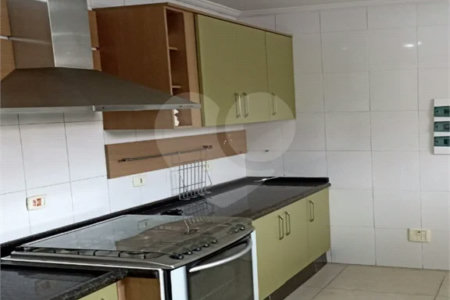 Sobrado de 2 quartos (suítes) à venda no Tatuapé