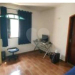 Casa com 205m² , 3 dormitórios , sendo todos suítes , 5 vagas , á venda no bairro Bangú em Santo André.