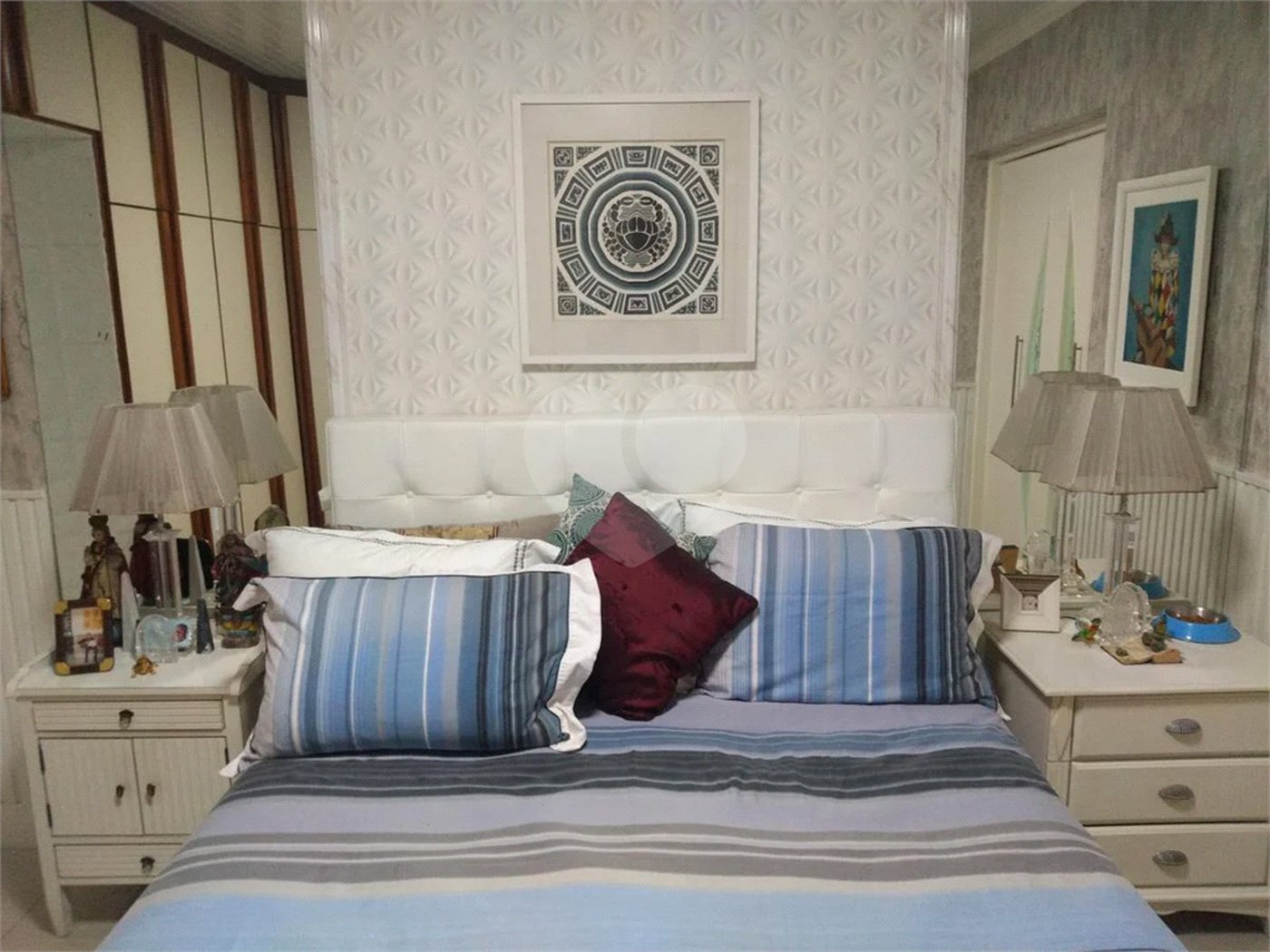 Linda Casa Sobrado a venda no Alto da Mooca com excelente acabamento, semi mobiliada com 2 suítes