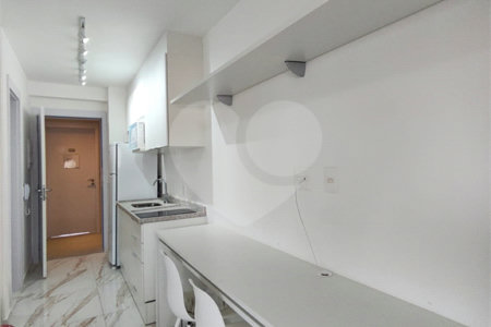 Lindo apartamento com 30 m², varanda e lazer completo, para locação na Chácara Klabin!