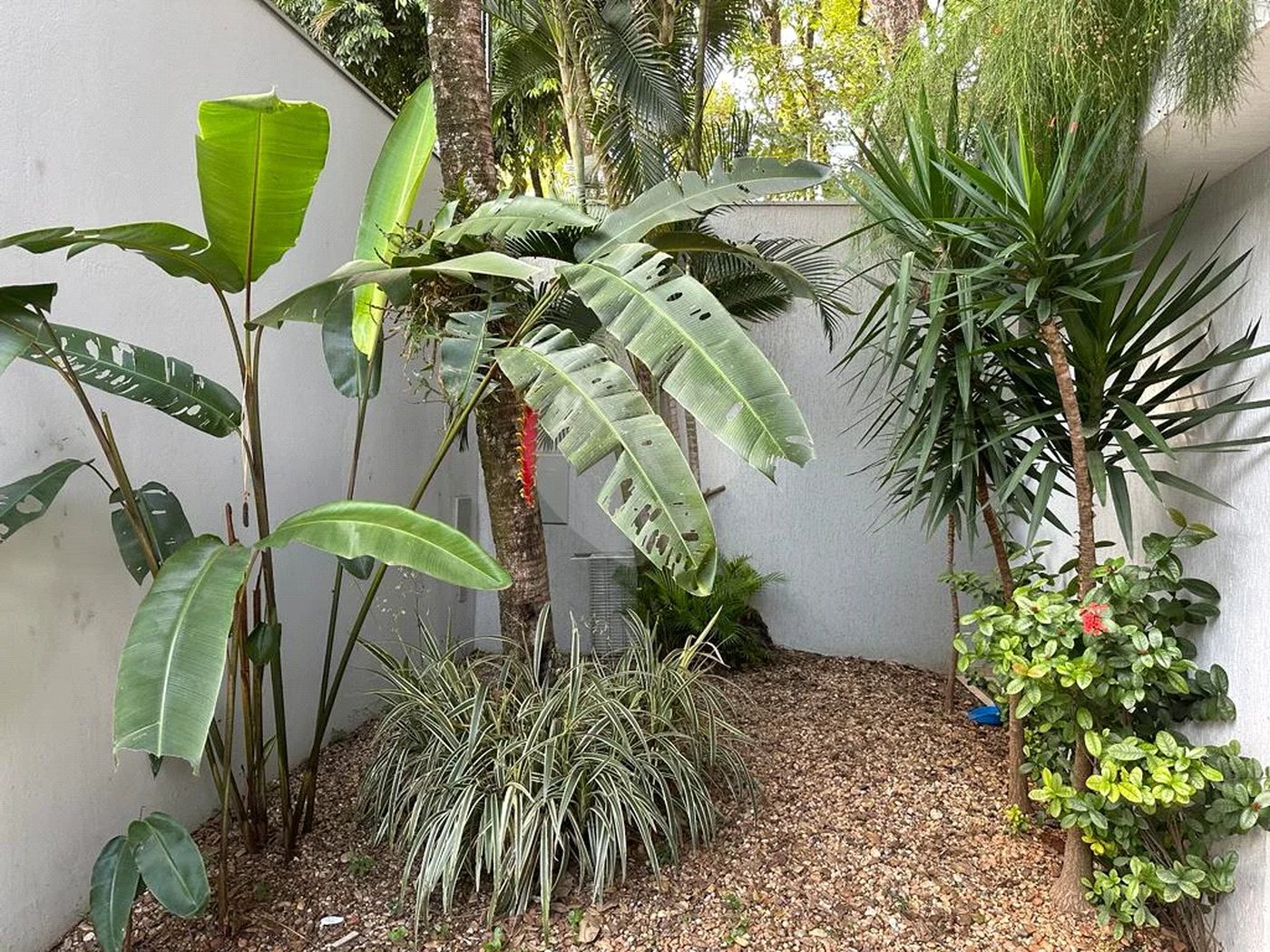 Casa assobradada à venda no bairro Nova Piracicaba, em Piracicaba/SP.