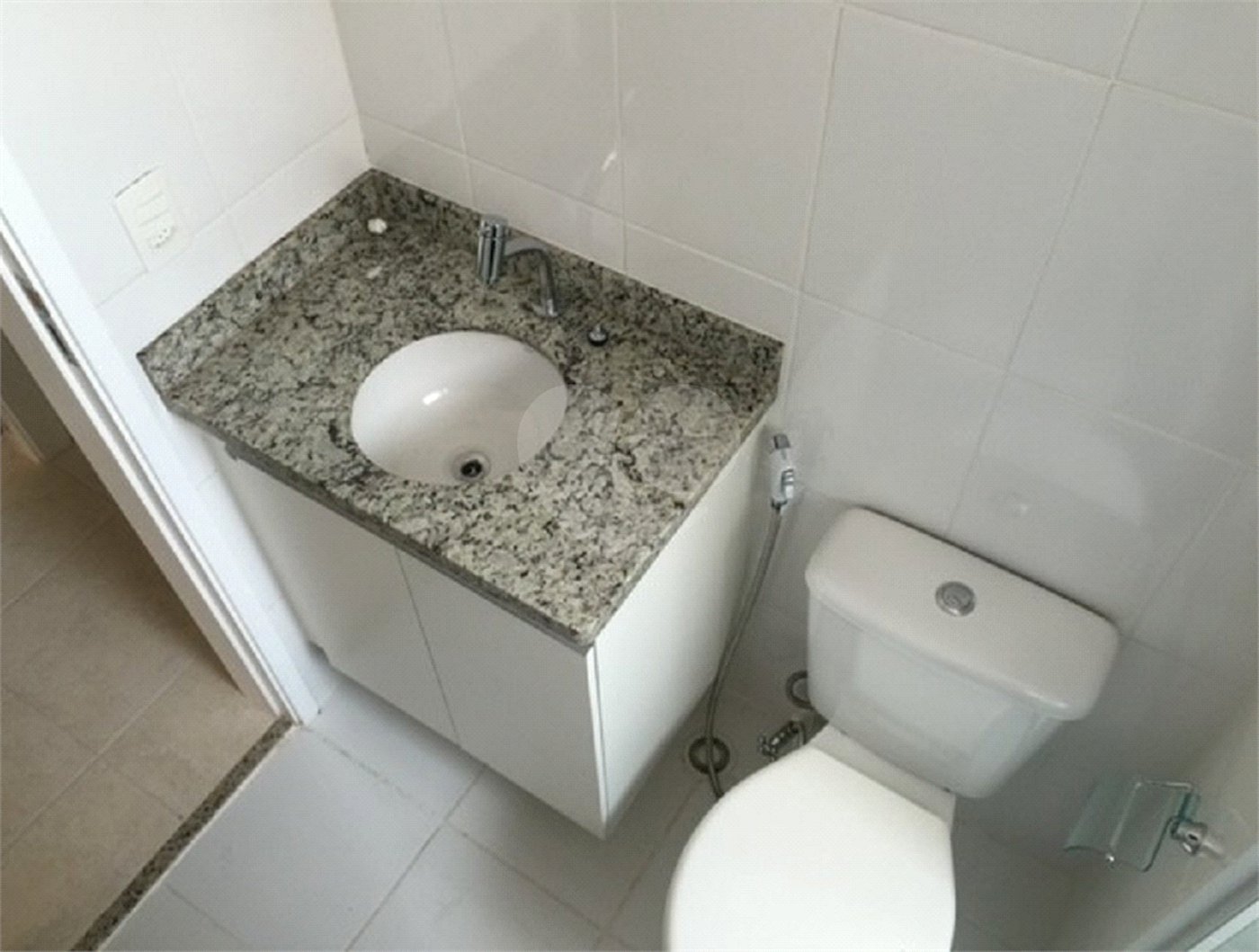 Apartamento no Condomínio Residencial Vitale, localizado na cidade de Ribeirão Preto/SP .