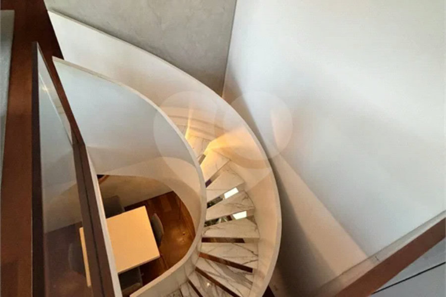Cobertura duplex com terraço e vista em Cerqueira César