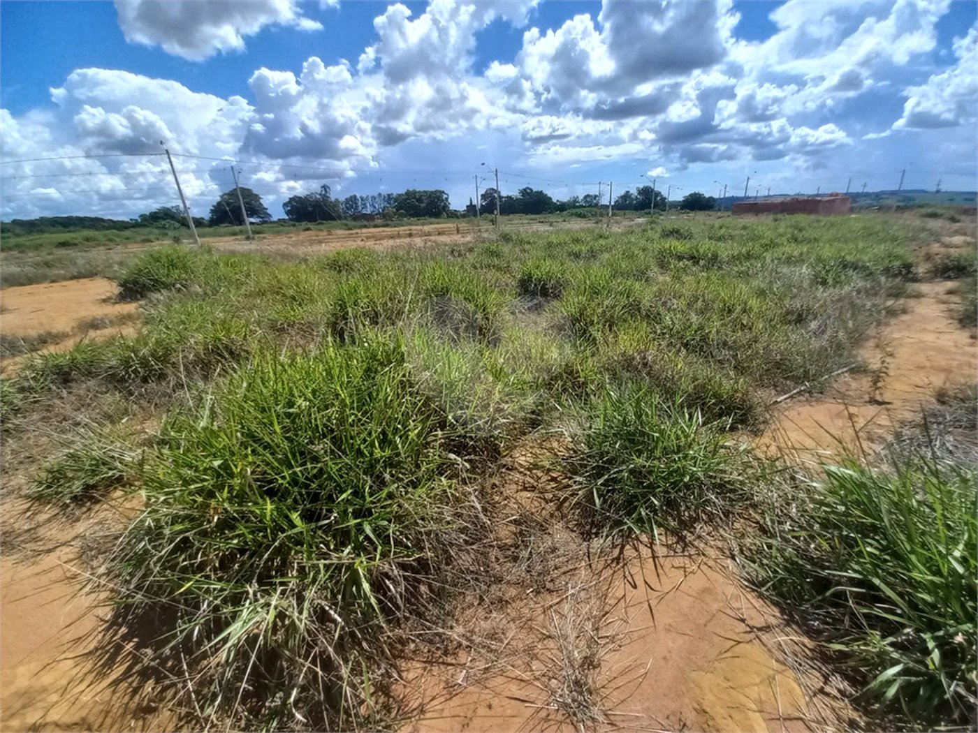 Terreno plano com 240,00 m² , localizado no Residencial Arcoville.