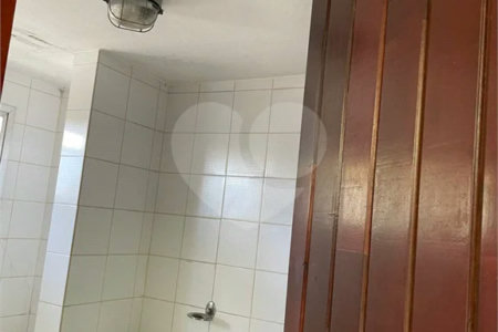 Casa à venda, 742 m², com piscina, 5 suítes, em Embu das Artes