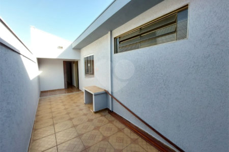 Casa térrea venda ou locação no bairro Chácara Parque Club