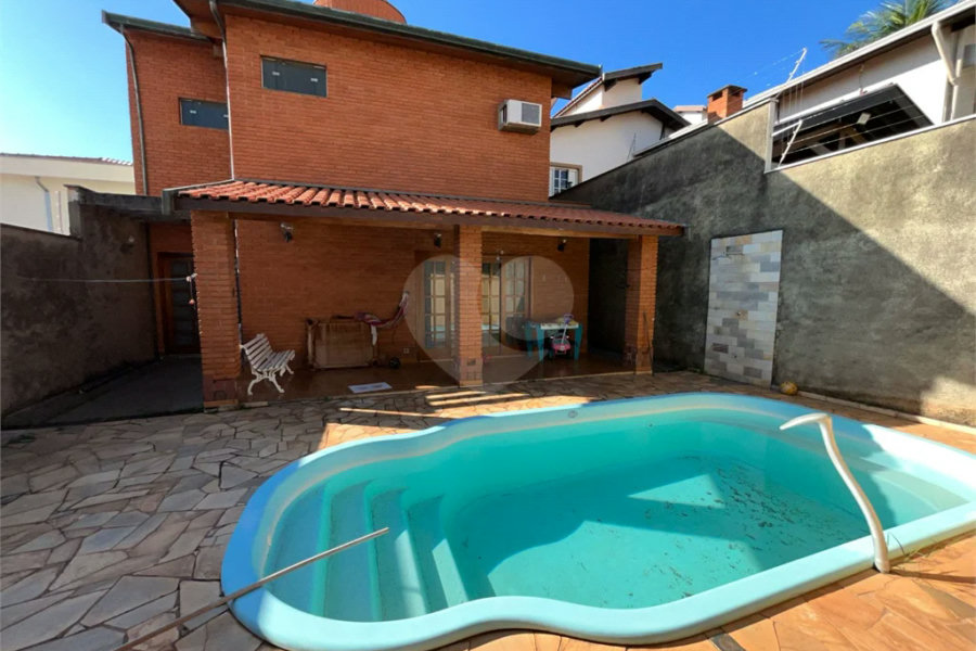 Casa à venda com 3 quartos, sendo 1 suíte,  em Vila Independência, Piracicaba, SP