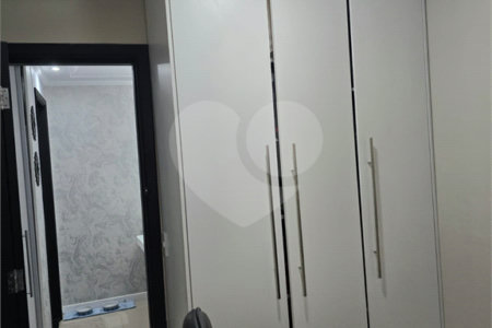 Apartamento de 3 quartos, com garagem, á venda no Cambuci