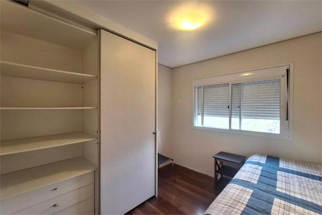 Apartamento à venda com 3 quartos, sendo 1 suíte, em Parque Reboucas, São Paulo, SP