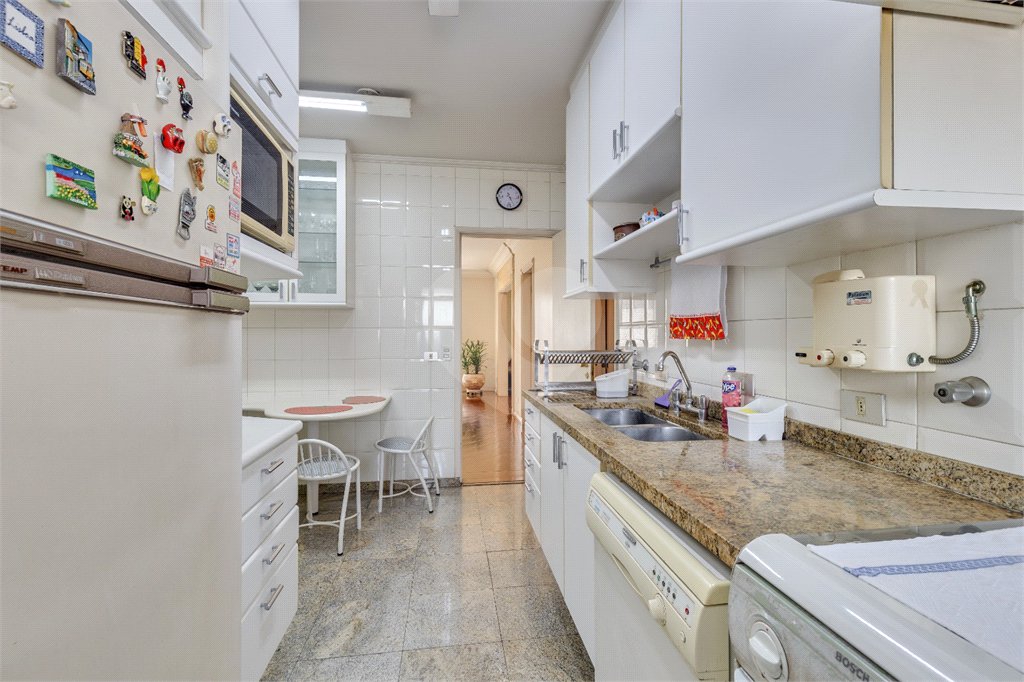 Apartamento à venda com 3 suítes em Campo Belo, São Paulo, SP