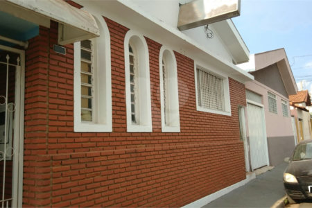 Casa térrea para venda.