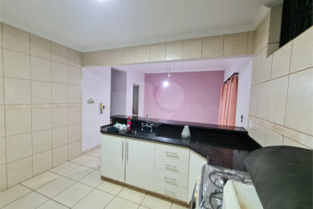 Casa sobrado para venda no Jardim das Torres