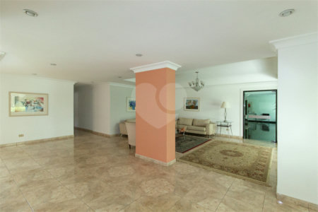 Apartamento a venda no Campo Belo, 192 M², 3 suites, 3 vagas, lazer e próximo ao metrô