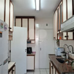 Prédio com portaria 24 horas, e lazer. Apartamento com 3 dormitórios, uma suíte, 2 vagas de garagem