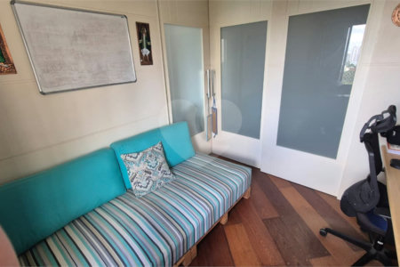 Apartamento à venda com 3 quartos, sendo 1 suíte,  em Jardim Marajoara, São Paulo, SP