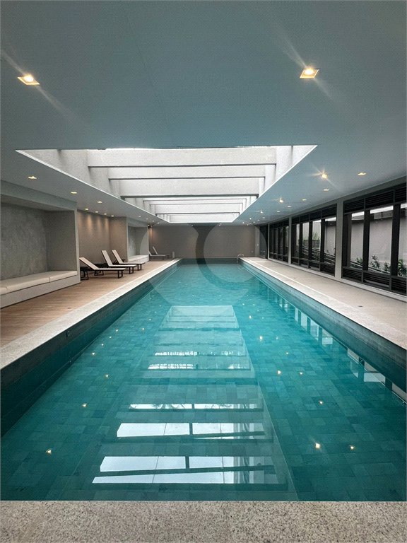 Charme, conforto e vista livre na Vila Clementino – 98 m² com pé-direito duplo!